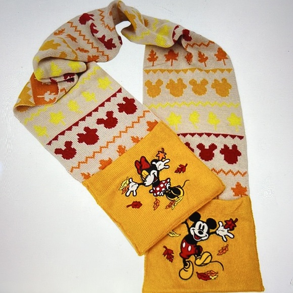 🍁🍂🍁 LOUNGEFLY DISNEY FALL MICKEY AND MINNIE MOUSE FAIR ISLE SCARF 🍁🍂🍁NWT - Picture 6 of 16